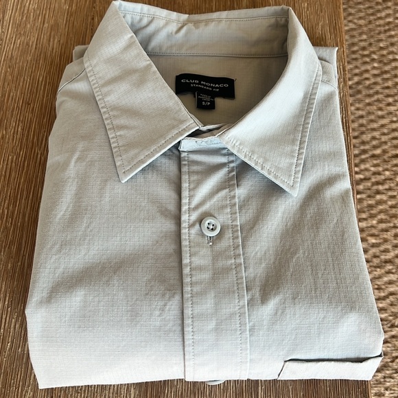Men’s Club Monaco gray short shelved button down small - Picture 6 of 6